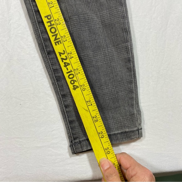 Maurices Jeans Women’s Waist 25” High Rise Skinny jeans Gray - Picture 6 of 8